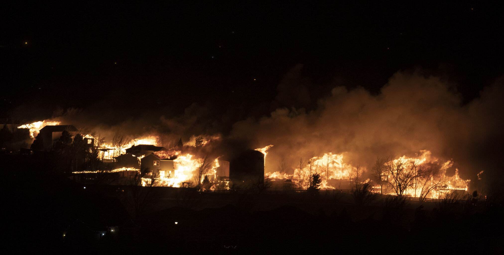 123121-news-SuperiorFire10.JPG